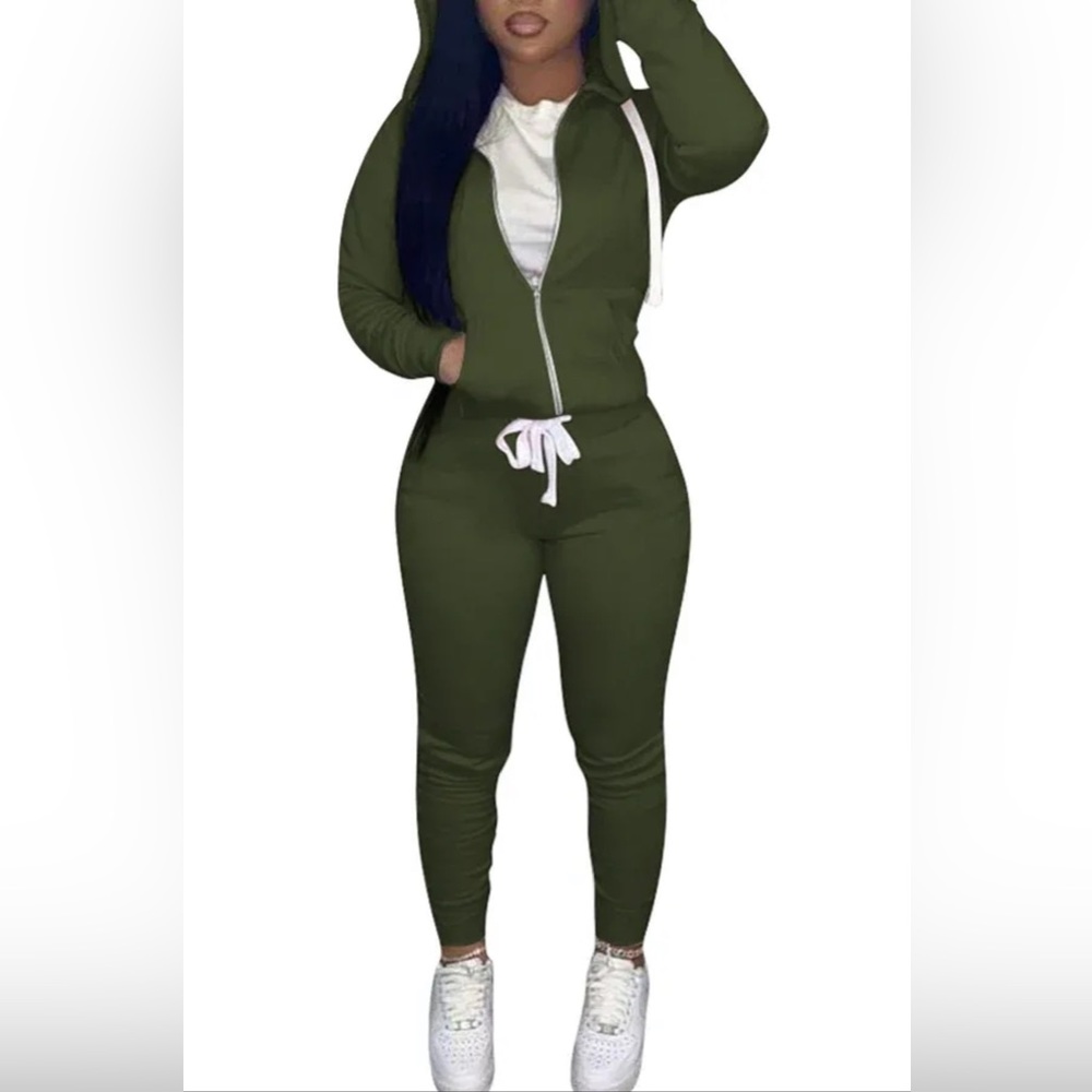 COPY - Sweatsuit